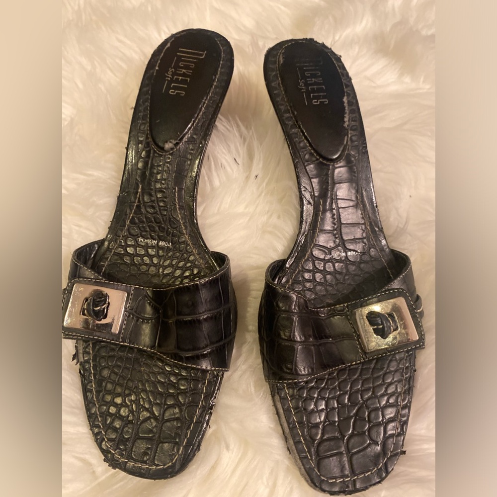 Nickels soft Black Mule Heel Shoes preowned sz 11 with silver Buckle